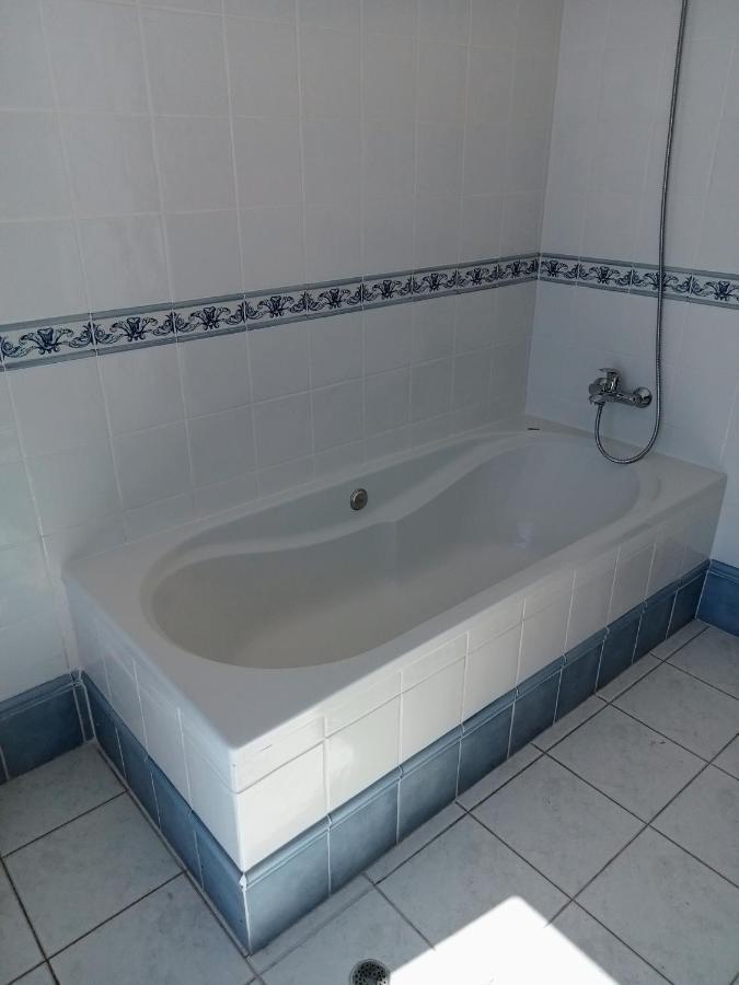 The Artist House Hotel Arco da Calheta  Room photo
