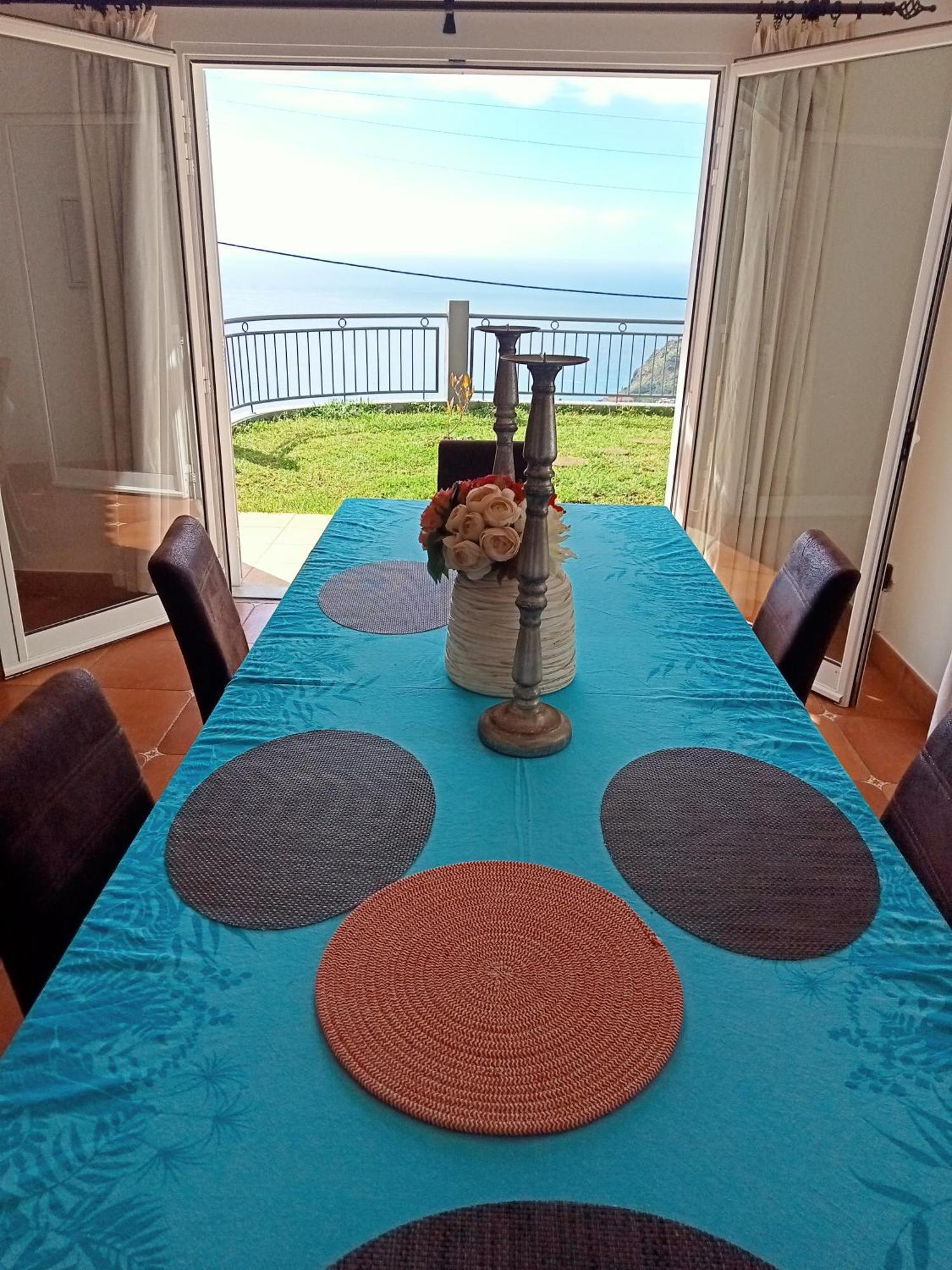 The Artist House Hotel Arco da Calheta  Room photo